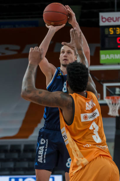 球员轮换等 球员轮换等