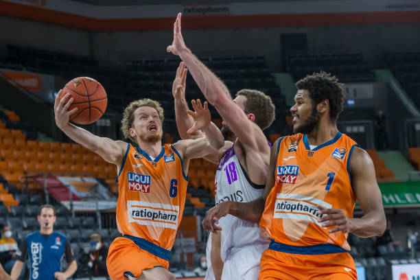 当球飞向禁 当球飞向禁